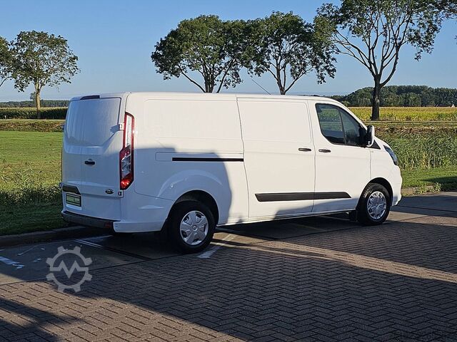 High-roof van FORD TRANSIT CUSTOM 2.0 L2H1 Navi Airco PDC
