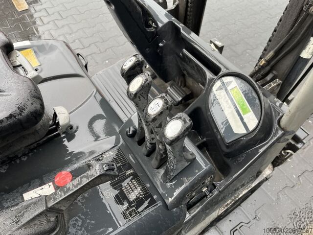 Electric 3-wheel forklift Still RX50-15