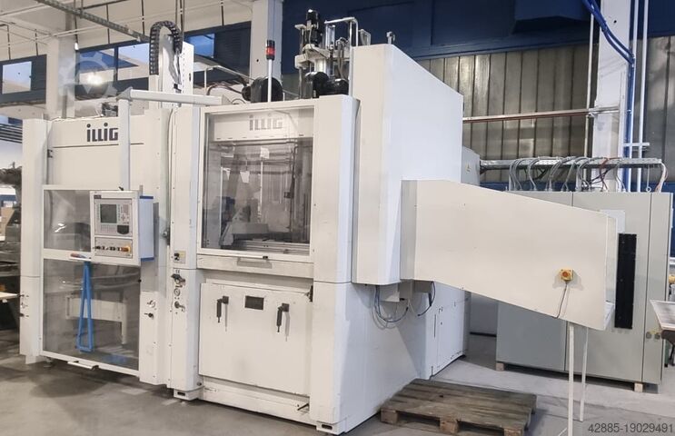 Thermoformmaschine Illig UA 101 L mit VHZ