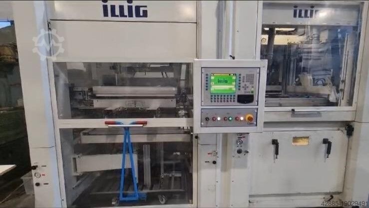 Thermoformmaschine Illig UA 101 L mit VHZ
