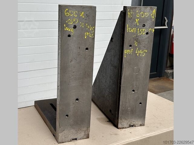 Paar Stahl-Winkelplatten Paire d'équerres en acier 600 x 445 x 150 mm