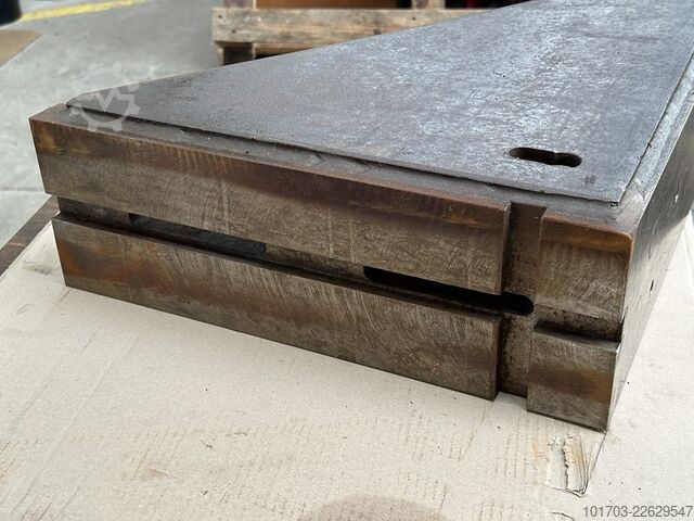 Paar Stahl-Winkelplatten Paire d'équerres en acier 600 x 445 x 150 mm