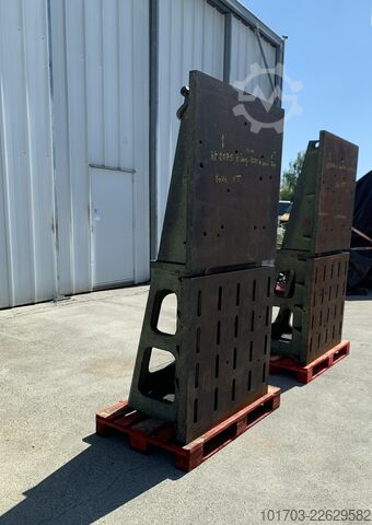 Paar Gusseisen-Winkelplatten Paire d'équerres en fonte 2075 x 1000 x 700 mm