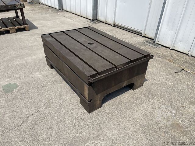 Klemmwürfel aus Gusseisen Cube de bridage 1290 x 920 x 510 mm