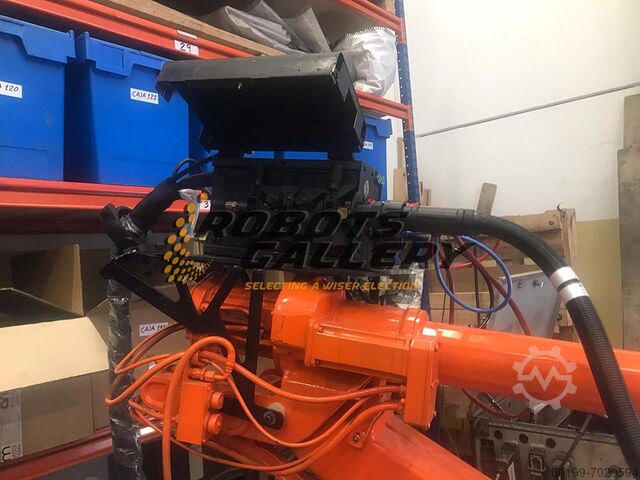 IRB 2400L with Fronius power supply ABB IRB 2400L con fuente de energía Fronius