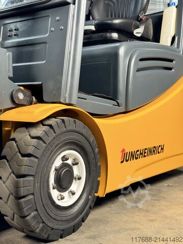 Electric 3-wheeler Jungheinrich EFG 218k - nur 3562 Std - Service Neu Batterie 90%