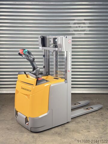 High lift truck driver Jungheinrich ERC 214 - Triplex 4,3m - Service Neu Batterie 90%