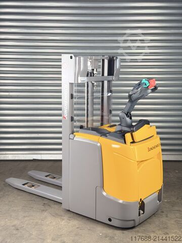 High lift truck driver Jungheinrich ERC 214 - Triplex 4,3m - Service Neu Batterie 90%