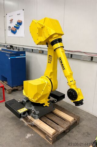 Industrial robot FANUC M-710iB