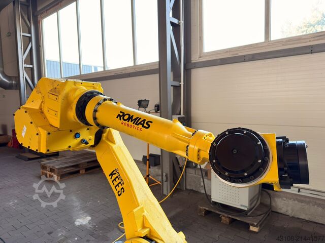 Industrial robot FANUC M-710iB