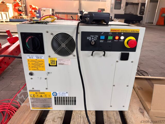 Industrial robot FANUC M-710iB