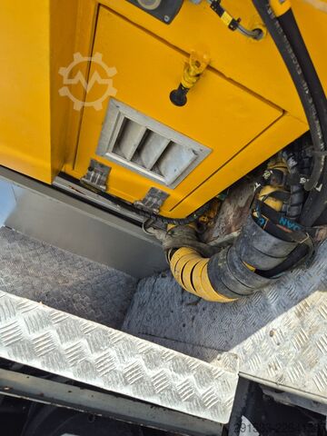 Superstructure with concrete pump Amv 7450D - Shotcrete Robot