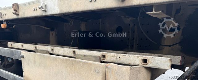 Working platform semitrailer SCHMITZ CARGOBULL Rahmen verzinkt, Bordwände, I.+III. Achse Lift