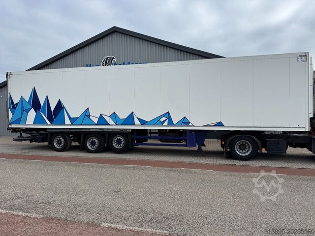 Refrigerated/freezer transport schmitz cargobull SCB*S3B Lift- & Steeraxle, Thermo-King SMX, Tai...
