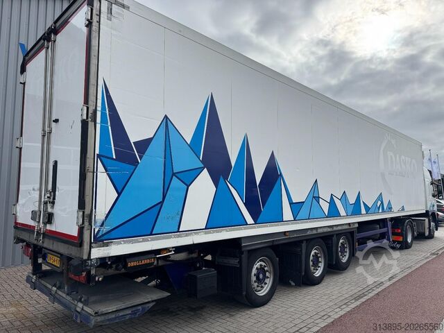 Refrigerated/freezer transport schmitz cargobull SCB*S3B Lift- & Steeraxle, Thermo-King SMX, Tai...