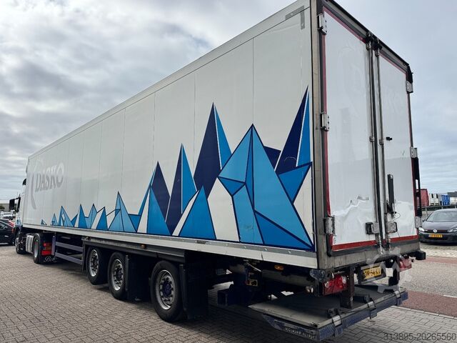 Refrigerated/freezer transport schmitz cargobull SCB*S3B Lift- & Steeraxle, Thermo-King SMX, Tai...
