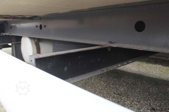 Reefer semitrailer Krone semirimorchio frigorifero mega usato