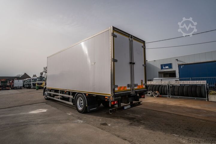 Refrigerated/freezer transport VOLVO FLH 290 +CARRIER