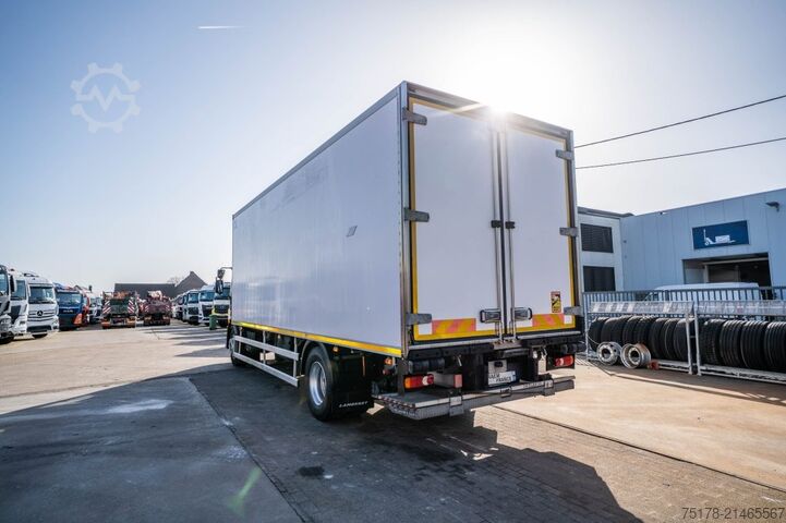 Refrigerated/freezer transport VOLVO FLH 290 +CARRIER