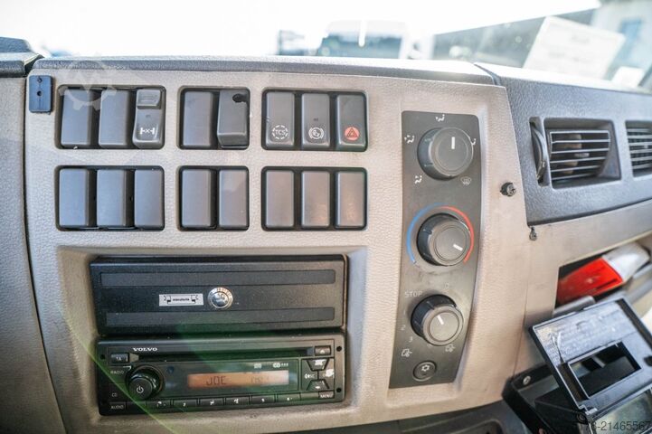 Refrigerated/freezer transport VOLVO FLH 290 +CARRIER