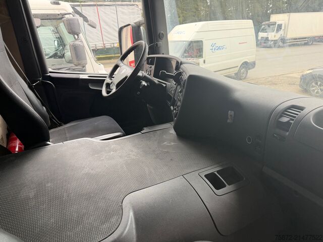 Refrigerated truck SCANIA P 420 CAJA FRIGO 18T