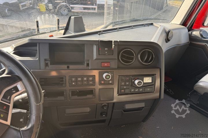 Box truck Renault T 460 4x2 Koffer/HB / Swiss-Vehicle