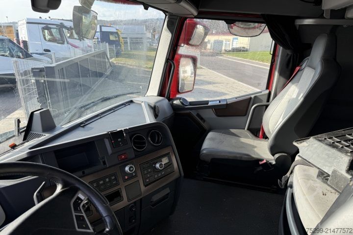 Box truck Renault T 460 4x2 Koffer/HB / Swiss-Vehicle