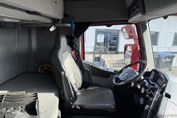 Box truck Renault T 460 4x2 Koffer/HB / Swiss-Vehicle