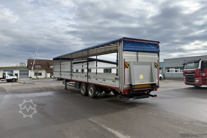 Open semitrailer with tarp Schwarzmüller SPA2/E Brücke mit Verdeck / Swiss-Vehicle