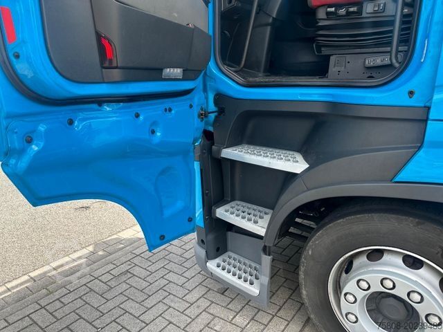 Swap body truck VOLVO FH460 BDF 7,82m  ACC Lane Guard Xenon