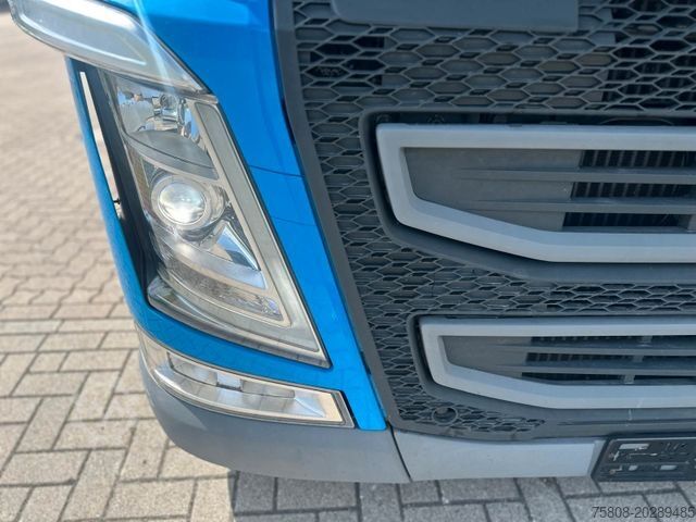 Swap body truck VOLVO FH460 BDF 7,82m  ACC Lane Guard Xenon