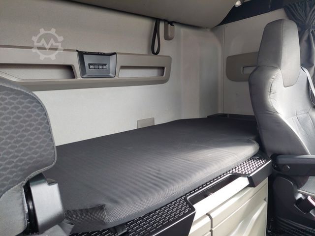 Jumbo truck MAN TGX 18.470 LL + Gniotpol G-4080 120 m3 Durchbar