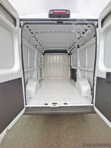 High-roof van Fiat Ducato F5247 L2H2 3,5T Diesel 140pk Automaat