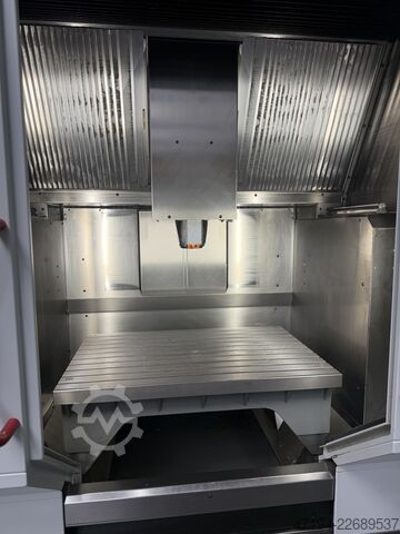 Vertical machining center HERMLE C400 V