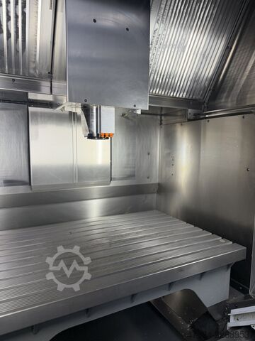 Vertical machining center HERMLE C400 V