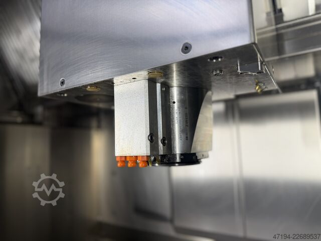 Vertical machining center HERMLE C400 V