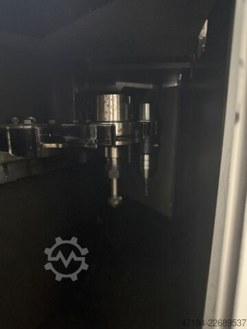 Vertical machining center HERMLE C400 V