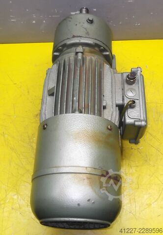 Gear motor 0.55 kW 121 rpm Nord SK20-90L/4 RST37