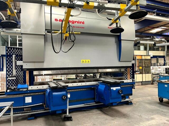 Hydraulische Abkantpresse SALVAGNINI B3-220 / 4250 KinEtic