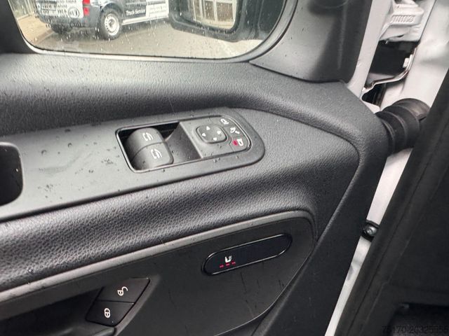 High top van MERCEDES-BENZ Sprinter 319 CDI Extralang DISTRONIC Kamera LED