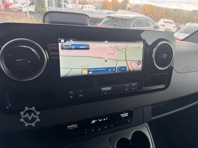 High top van MERCEDES-BENZ Sprinter 319 CDI Extralang DISTRONIC Kamera LED