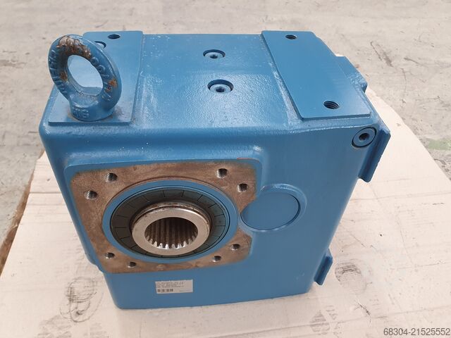 DEMAG gearboxes / crane gearboxes - 10 units DEMAG DEMAG Getriebe / Krangetriebe - 10 St.