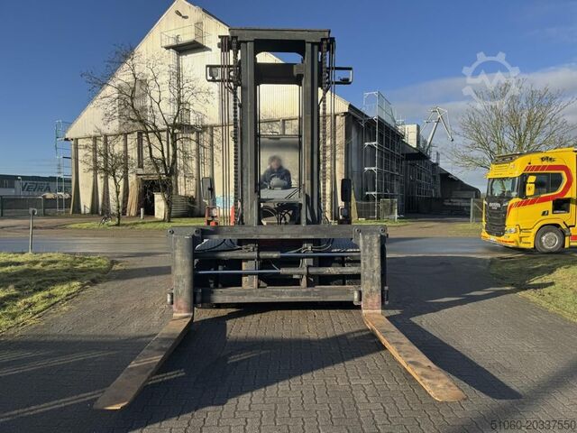 Heavy Forklift - Diesel Kalmar DCE160-12