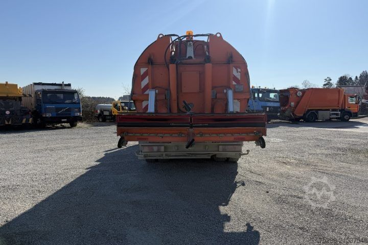 Sweeper truck MAN 19.364 FLC 4x2 Kehrmaschine Hecksauger