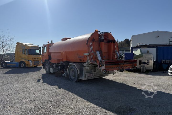 Sweeper truck MAN 19.364 FLC 4x2 Kehrmaschine Hecksauger