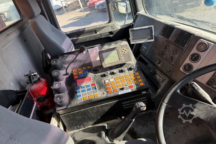 Sweeper truck MAN 19.364 FLC 4x2 Kehrmaschine Hecksauger