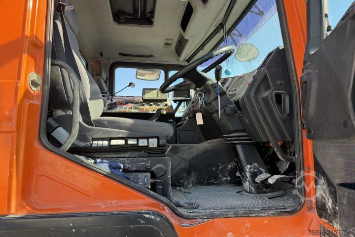 Sweeper truck MAN 19.364 FLC 4x2 Kehrmaschine Hecksauger
