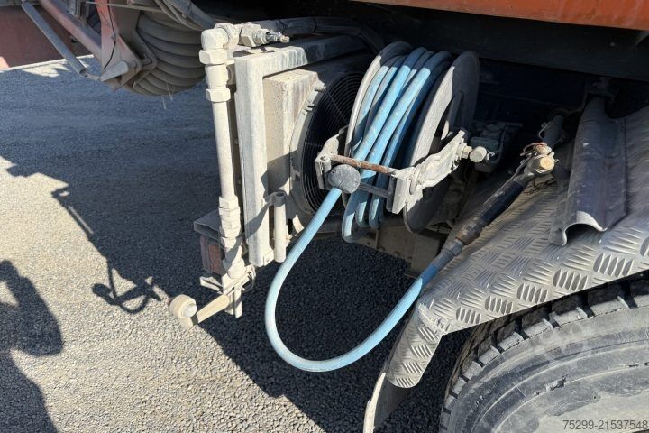Sweeper truck MAN 19.364 FLC 4x2 Kehrmaschine Hecksauger