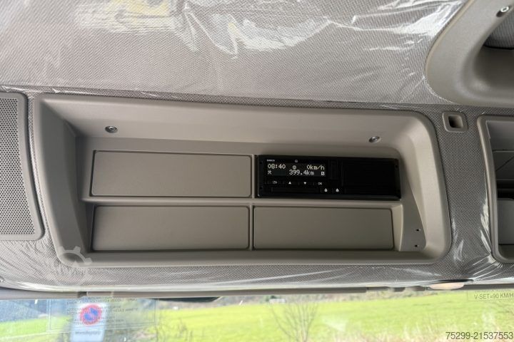 Standard tractor unit Iveco AT440S34T/P S-Way Retarder 400 km