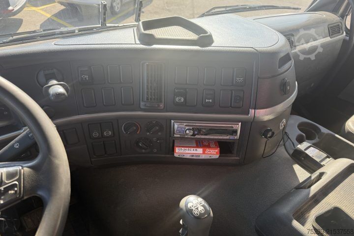 Truck mounted crane Volvo FM9-300 4x2 HMF 1223 K3 / Swiss-Vehicle